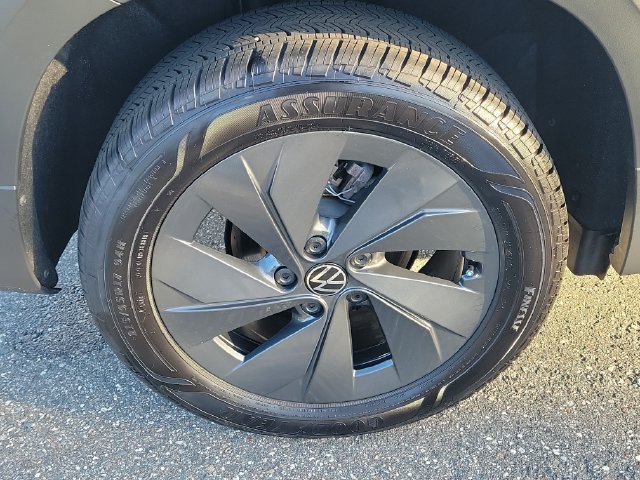 Certified 2026 Volkswagen Taos S FWD image 5