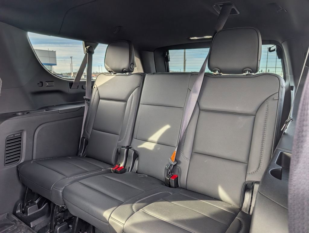 Used 2024 GMC Yukon XL Denali image 13