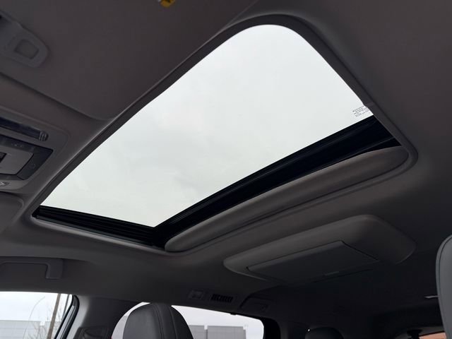 Certified 2024 Toyota Sienna XLE image 9