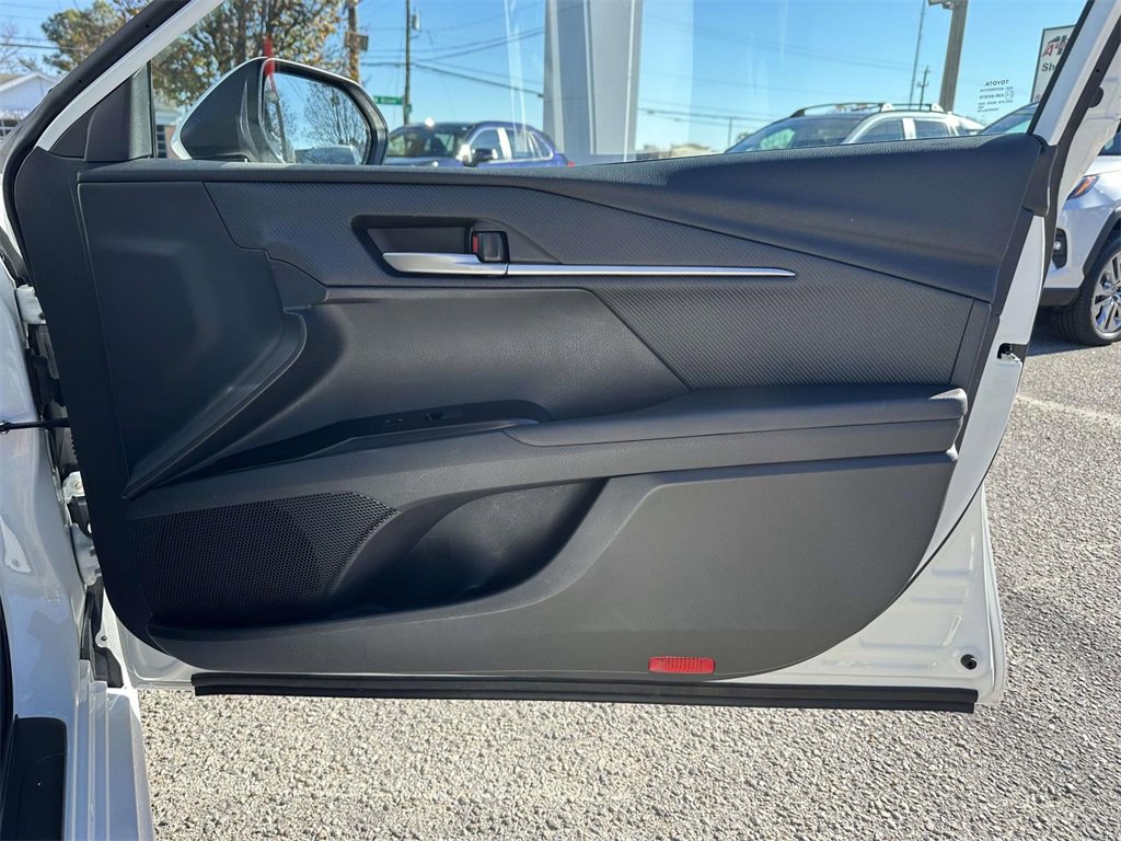 Certified 2025 Toyota Camry SE image 12