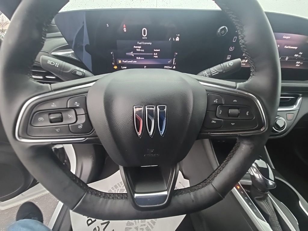Used 2025 Buick Envista Preferred w/ Convenience I Package image 12