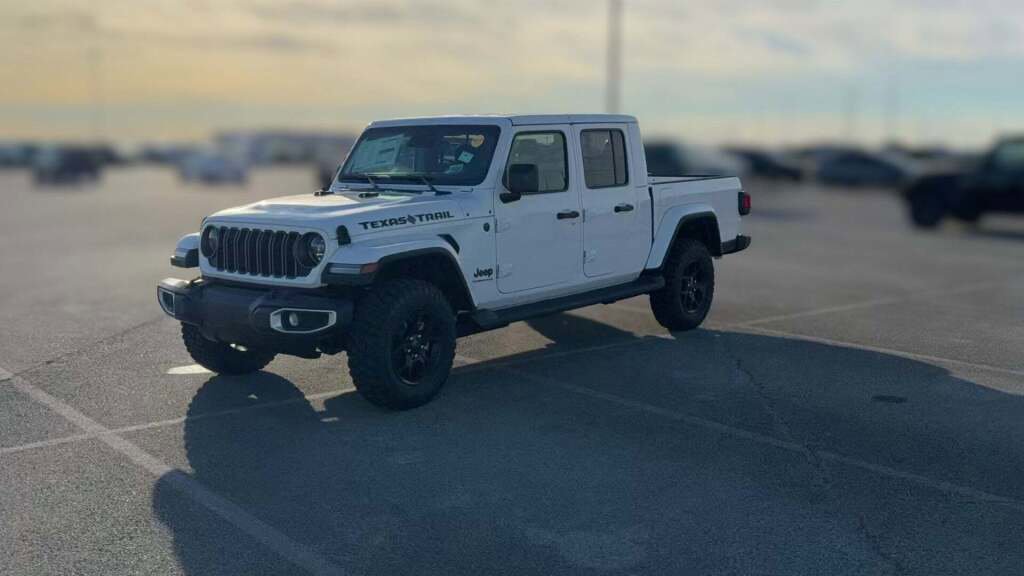 New 2026 Jeep Gladiator Sport image 1