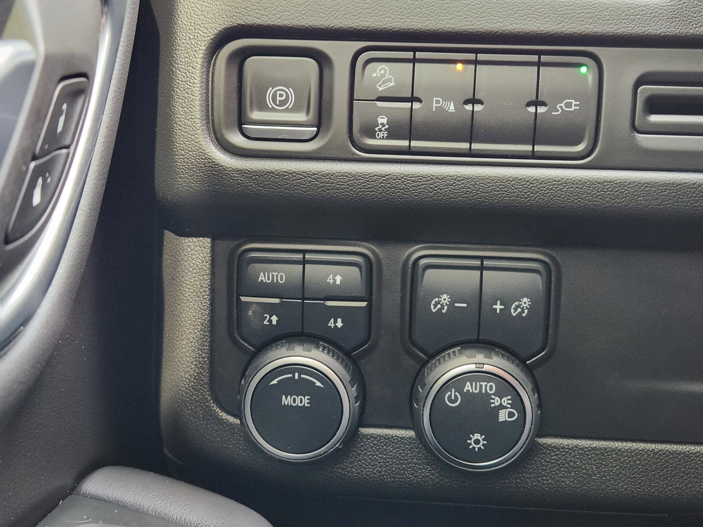 Used 2021 Chevrolet Suburban Z71 w/ Rear Media and Nav Package image 14