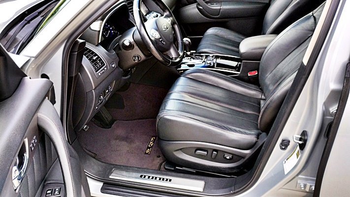 Used 2017 INFINITI QX70 2WD w/ Premium Package image 13