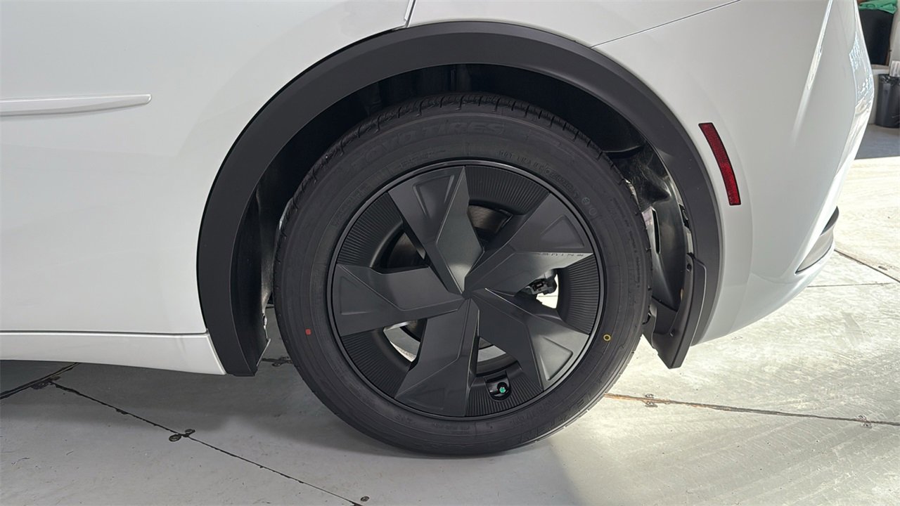 New 2026 Toyota Prius Plug-In Hybrid image 23