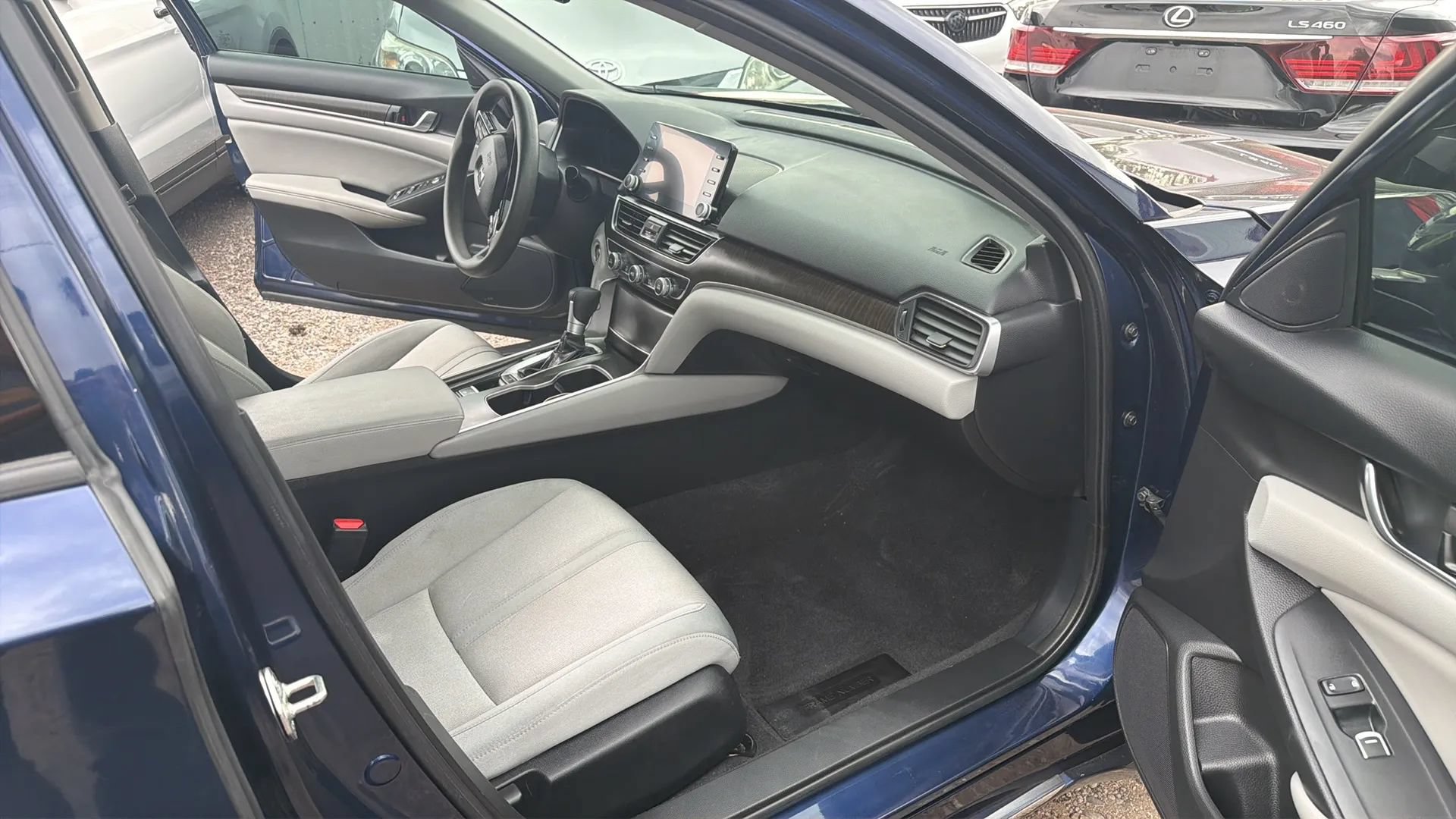 Used 2020 Honda Accord EX image 10