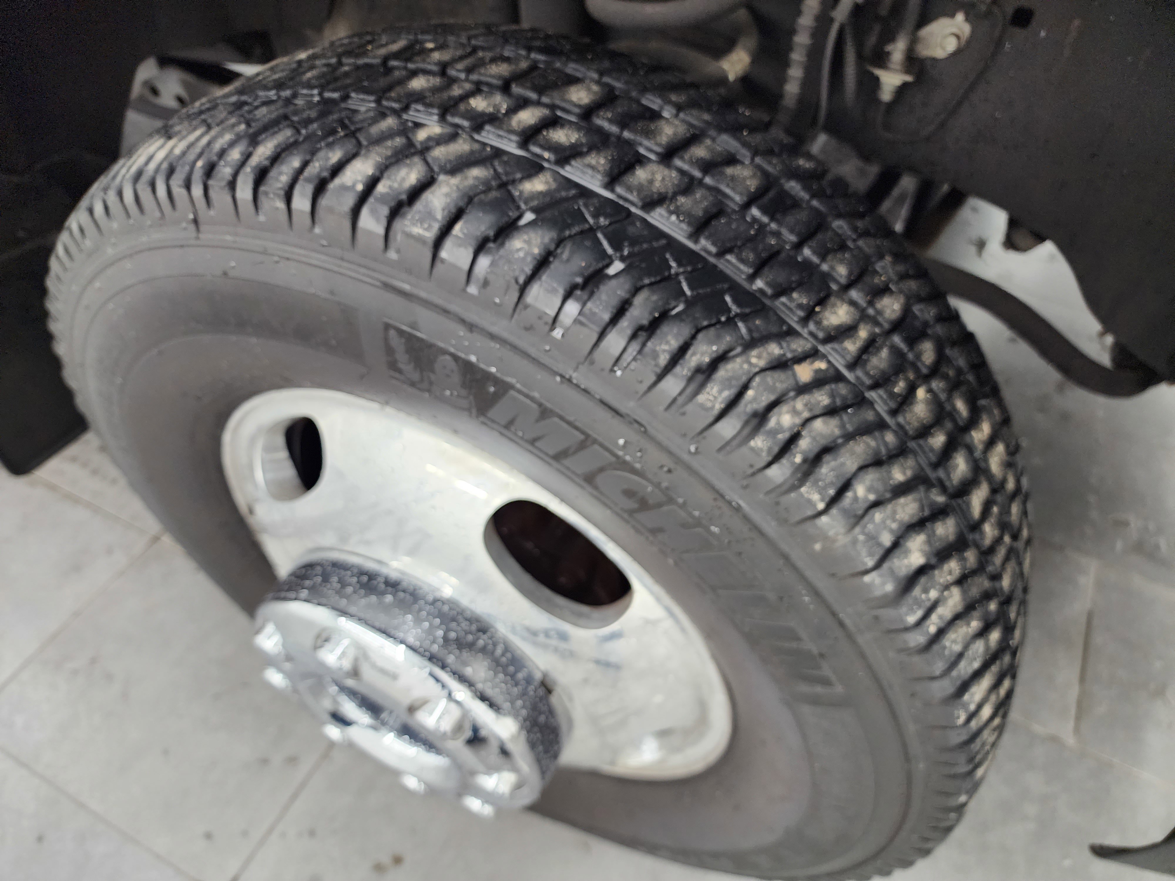 Used 2019 Ford F350 Lariat w/ Lariat Ultimate Package image 3