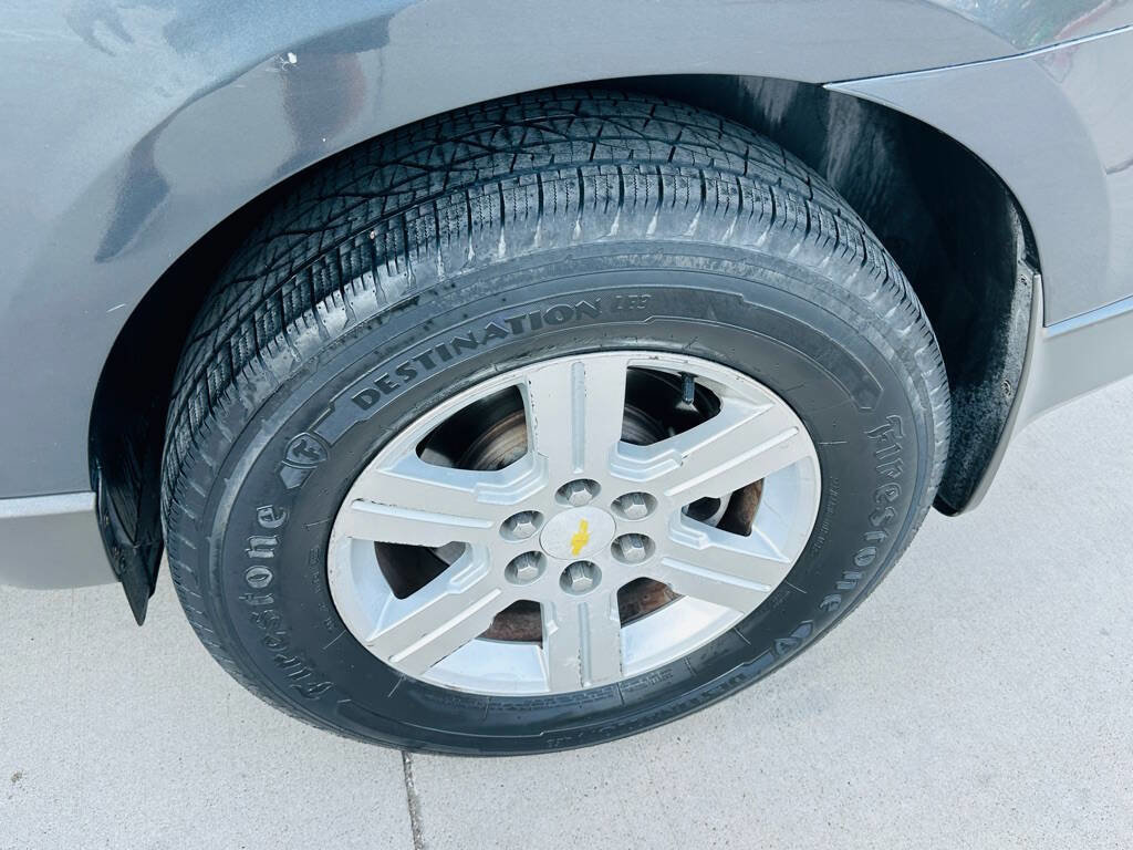 Used 2009 Chevrolet Traverse LT FWD image 30