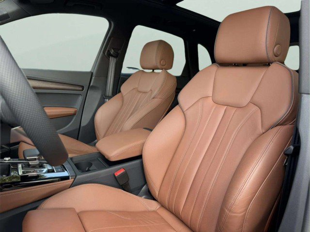 Certified 2025 Audi Q5 e Premium Plus w/ Premium Plus Package AWD/4WD image 19