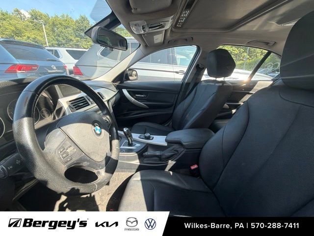 Used 2014 BMW 320i xDrive Sedan AWD/4WD image 5