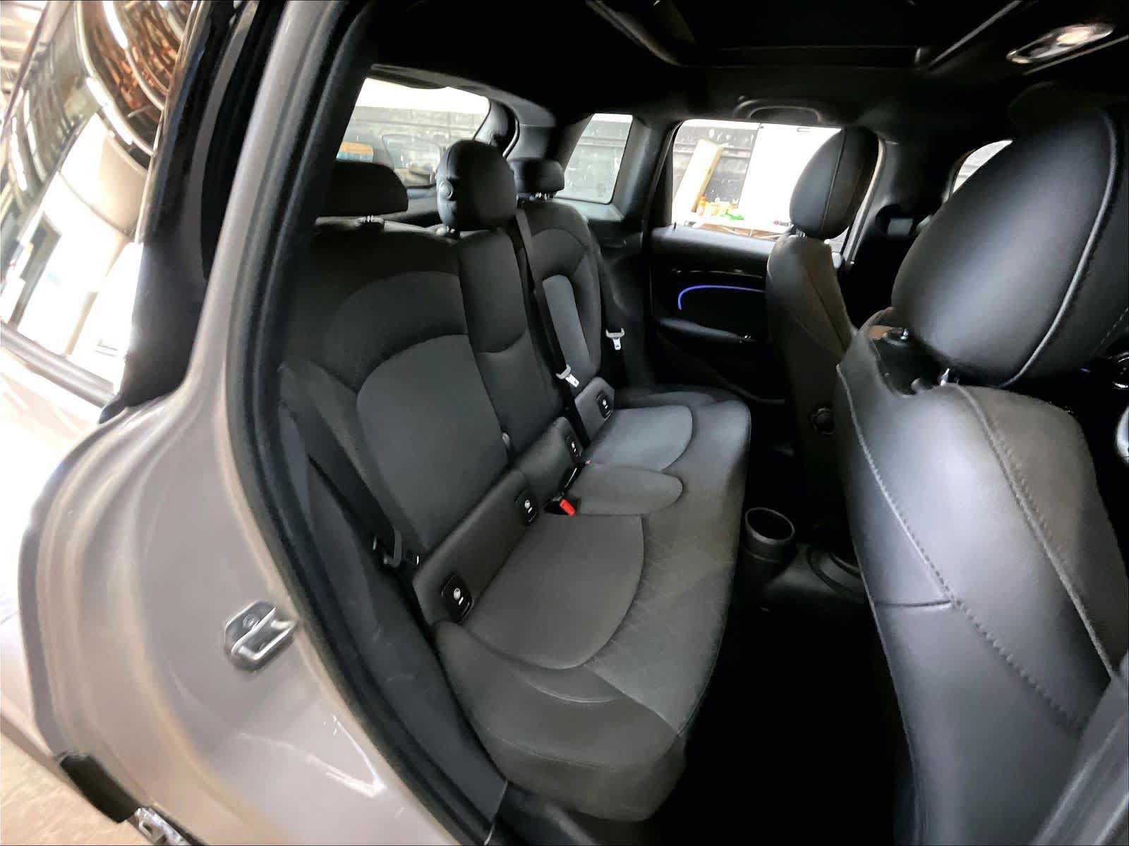 Used 2024 MINI Cooper S w/ Signature Upholstery Package FWD image 30