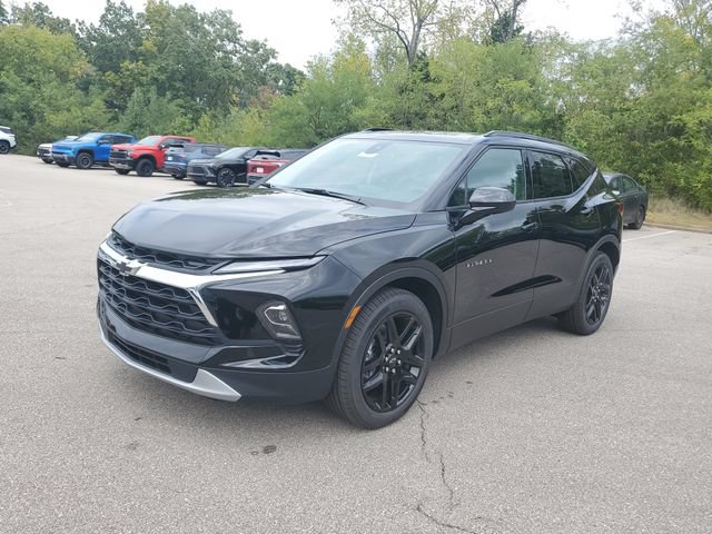 New 2026 Chevrolet Blazer LT w/ Convenience Package AWD/4WD image 2