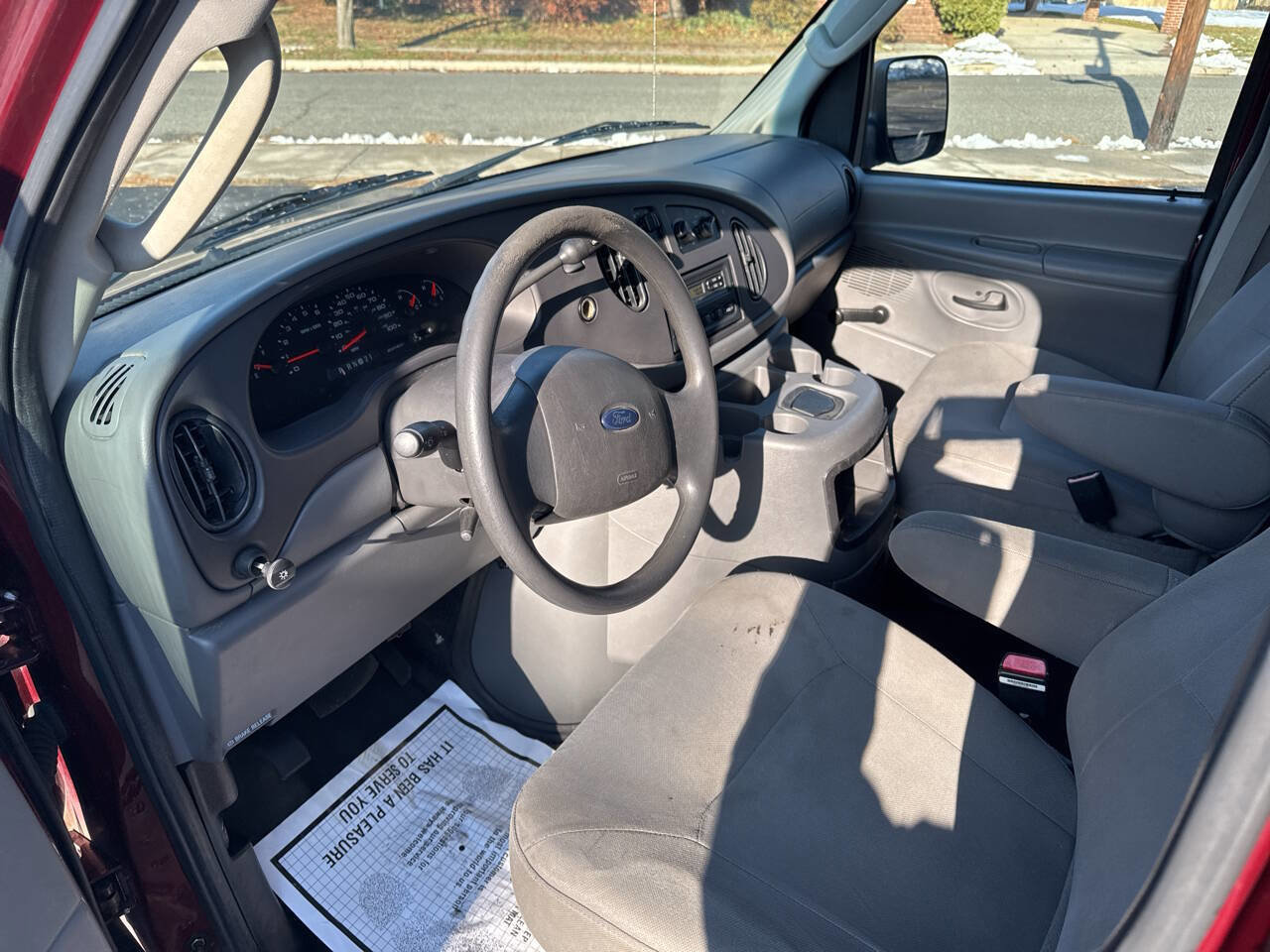 Used 2005 Ford E-250 and Econoline 250 image 8