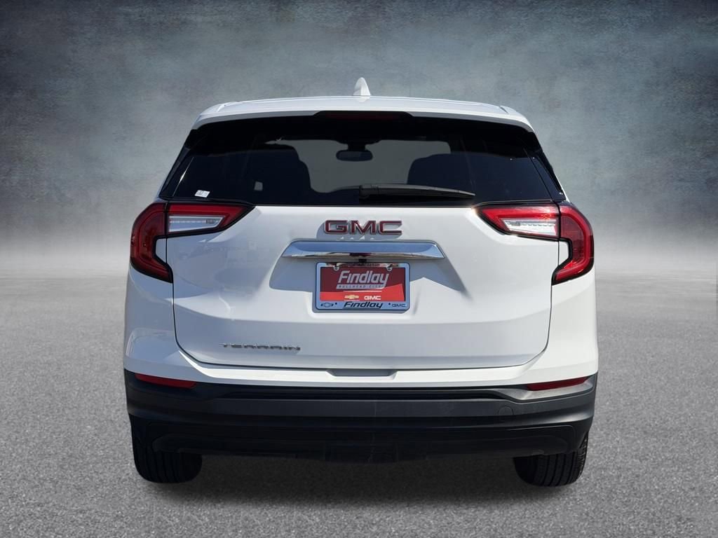 Used 2024 GMC Terrain SLE FWD image 5