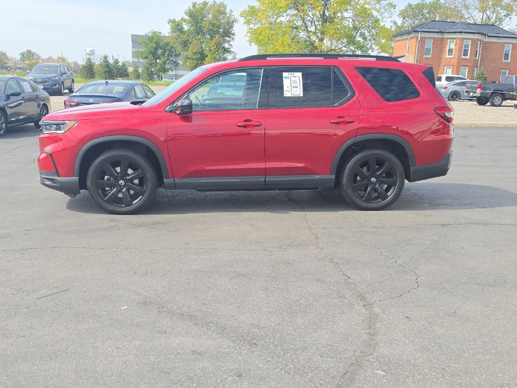 Certified 2025 Honda Pilot Black Edition image 4