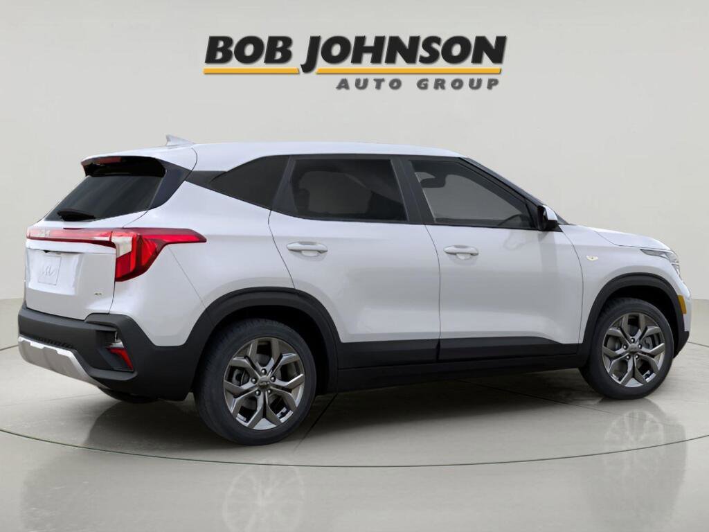 New 2026 Kia Seltos LX AWD/4WD image 3