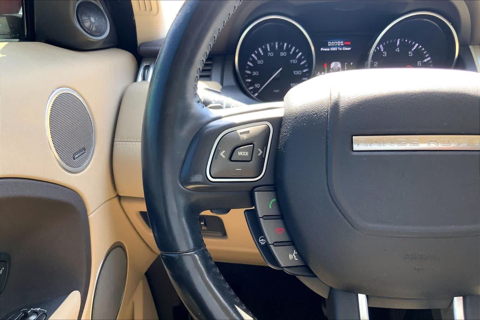 Used 2013 Land Rover Range Rover Evoque Pure AWD/4WD image 24