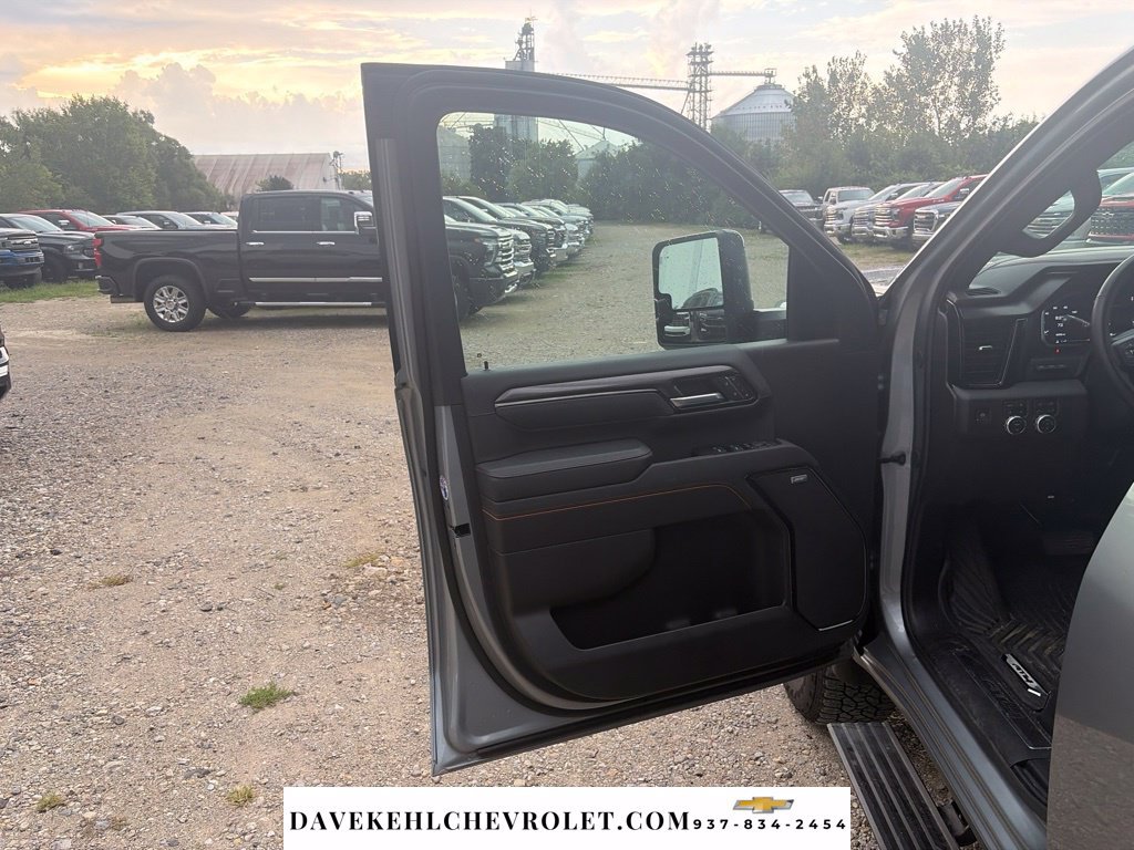Used 2026 GMC Sierra 2500 AT4 w/ AT4 Premium Plus Package AWD/4WD image 9