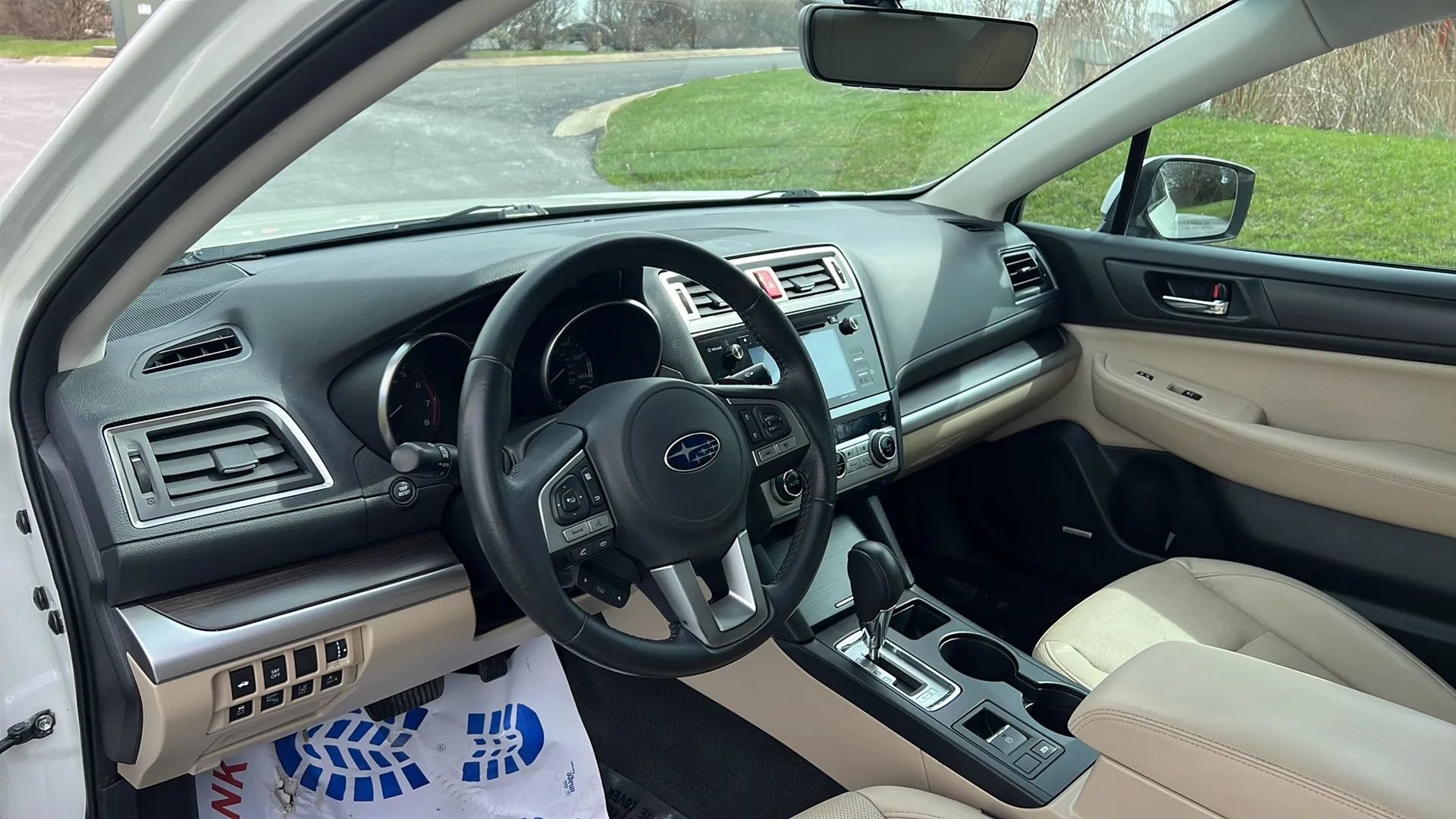 Used 2017 Subaru Legacy 2.5i Limited AWD/4WD image 10