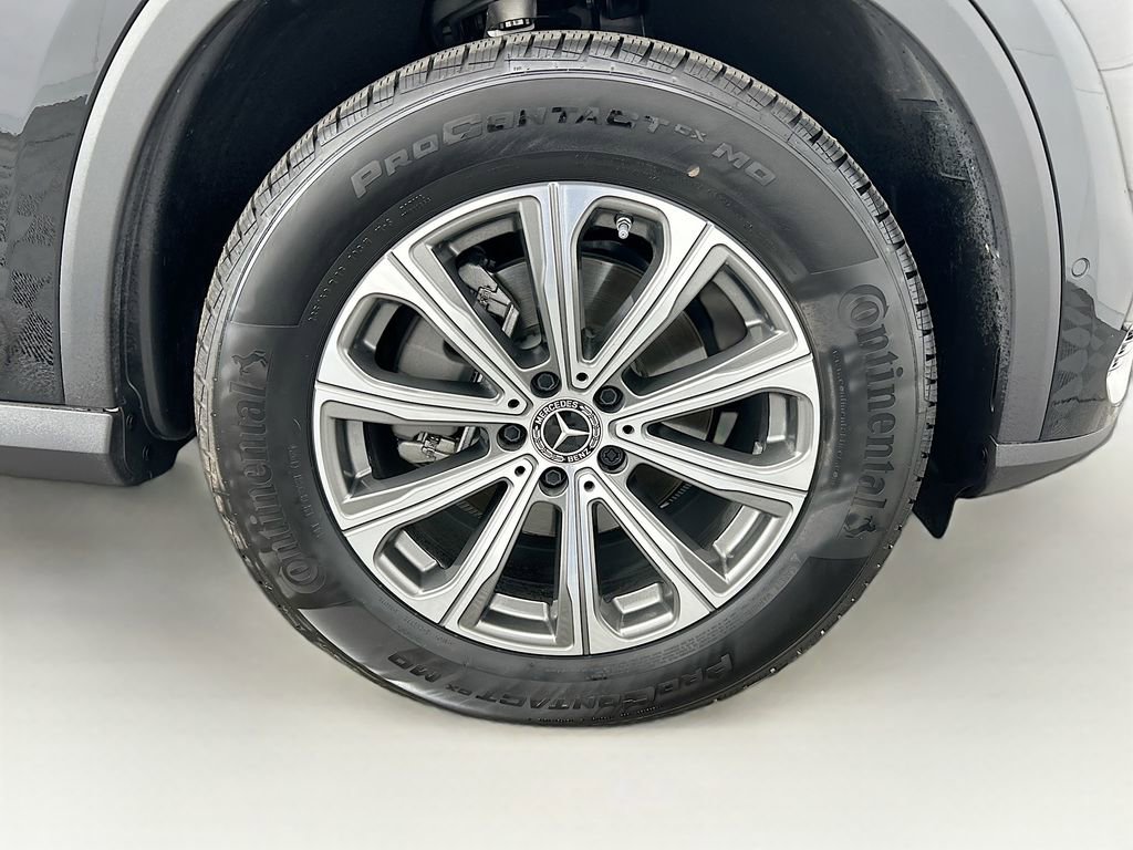 Certified 2025 Mercedes-Benz GLC 300 image 31