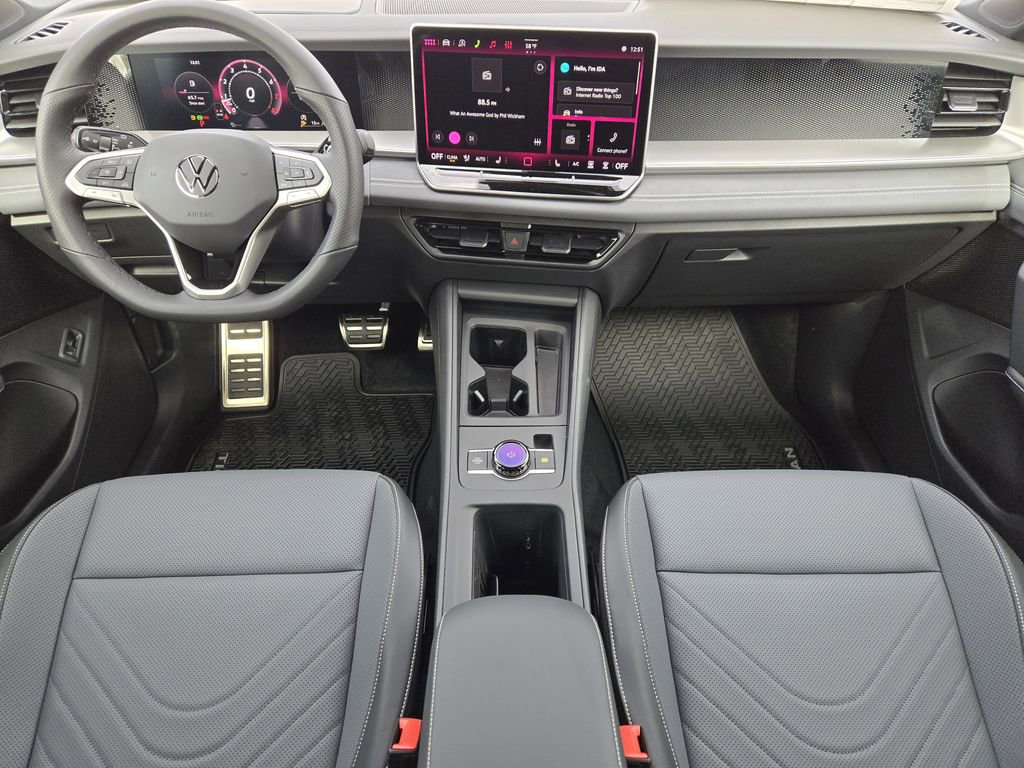 New 2026 Volkswagen Tiguan SE R-Line image 22