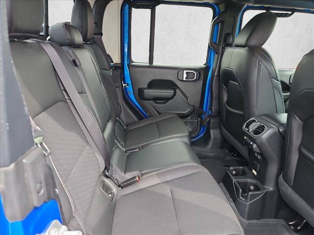 Used 2023 Jeep Gladiator Sport AWD/4WD image 16