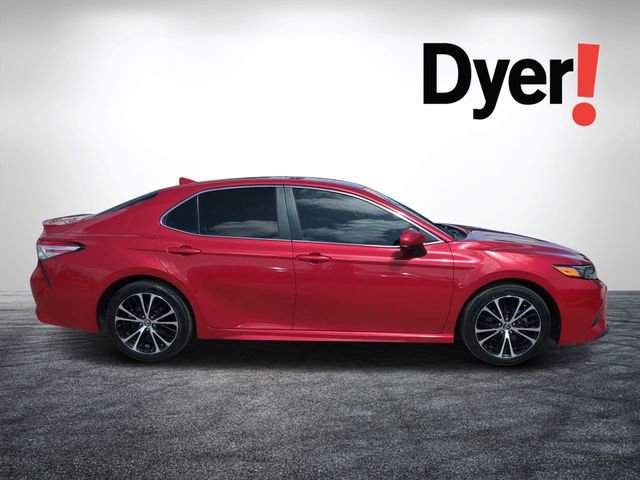 Used 2020 Toyota Camry SE FWD image 2