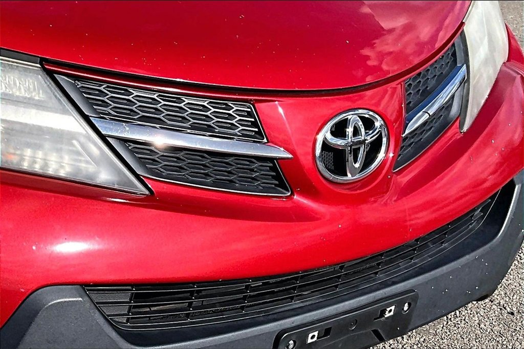 Used 2014 Toyota RAV4 Limited image 26