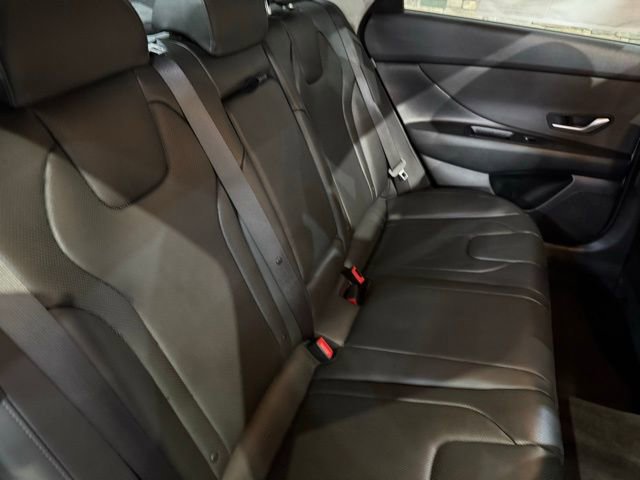 New 2025 Hyundai Elantra Limited image 35