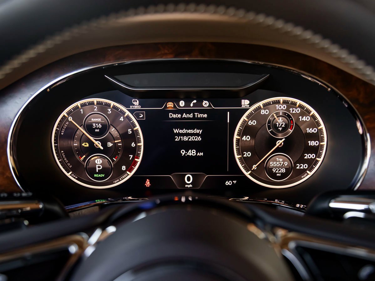 Used 2022 Bentley Flying Spur Plug-In Hybrid image 20