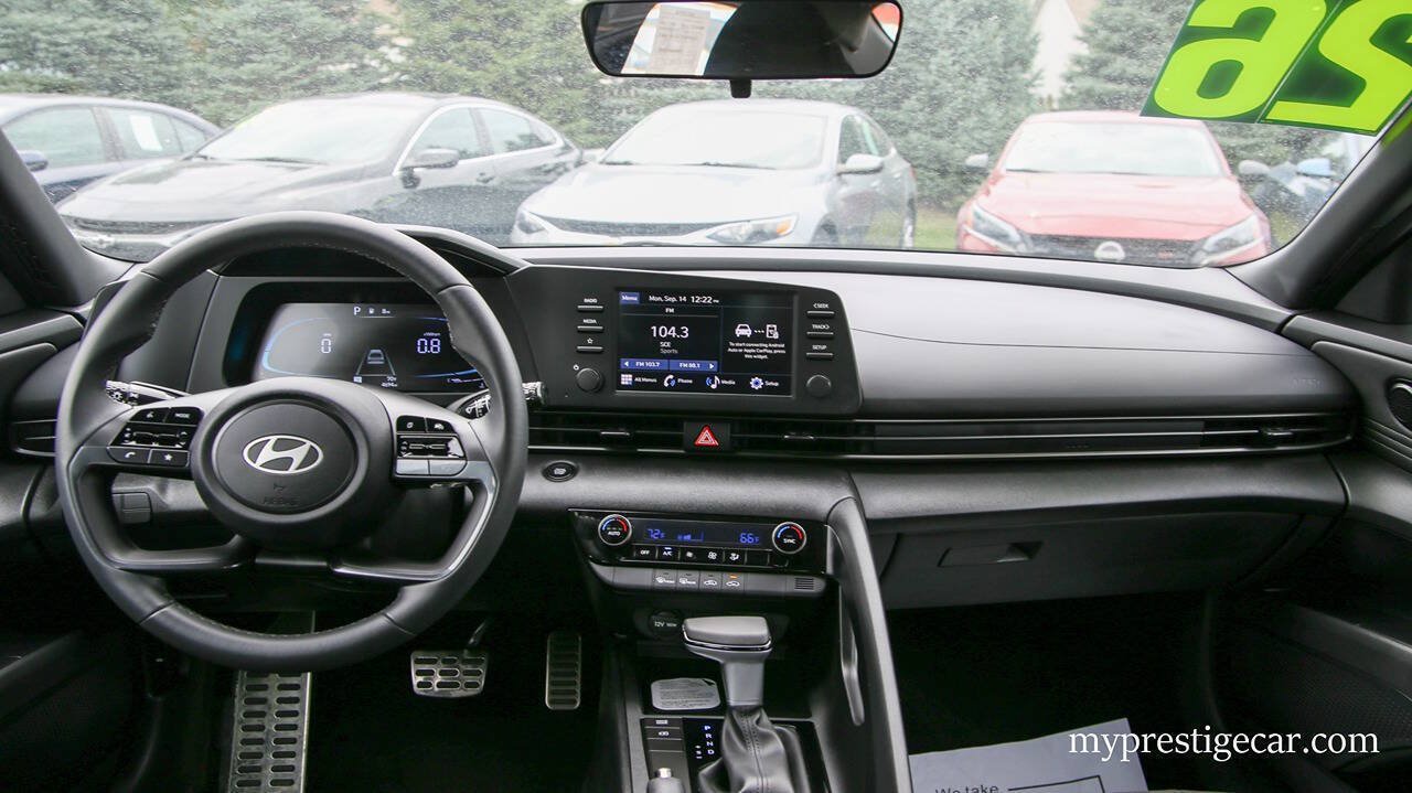 Used 2026 Hyundai Elantra Sport FWD image 29