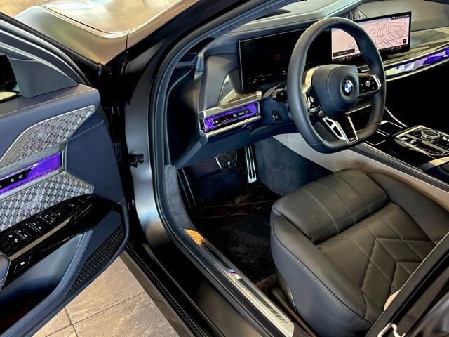 Used 2025 BMW 760i xDrive 760i xDrive w/ Executive Package image 15