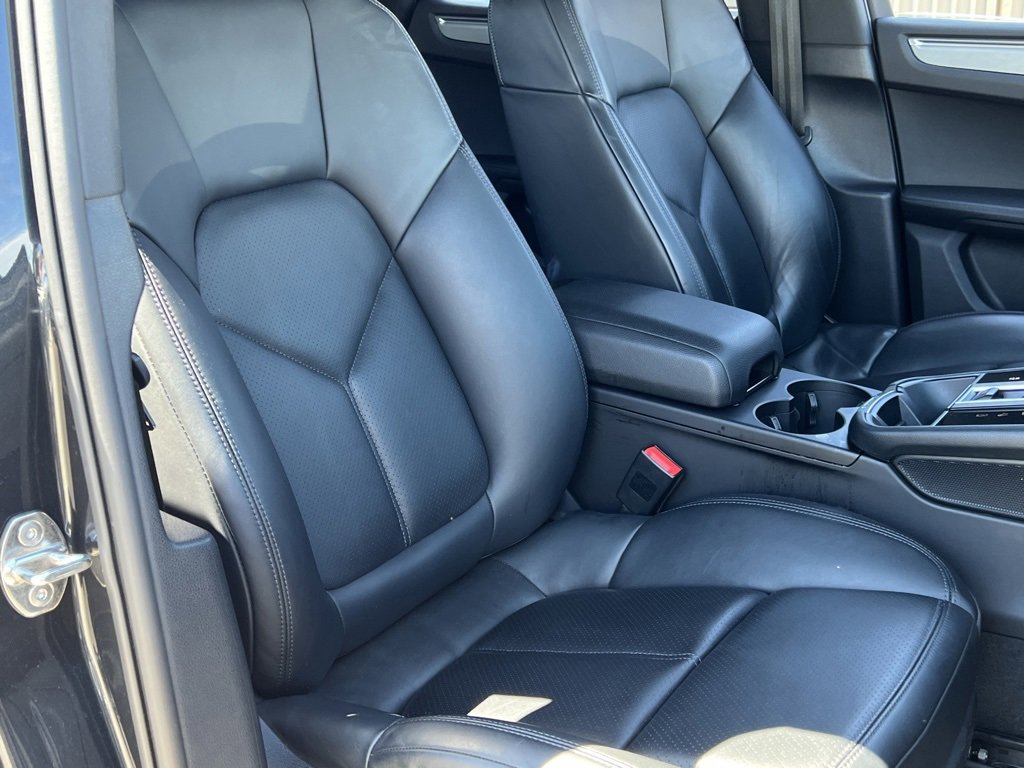 Used 2023 Porsche Macan S w/ Sport Chrono Package image 36