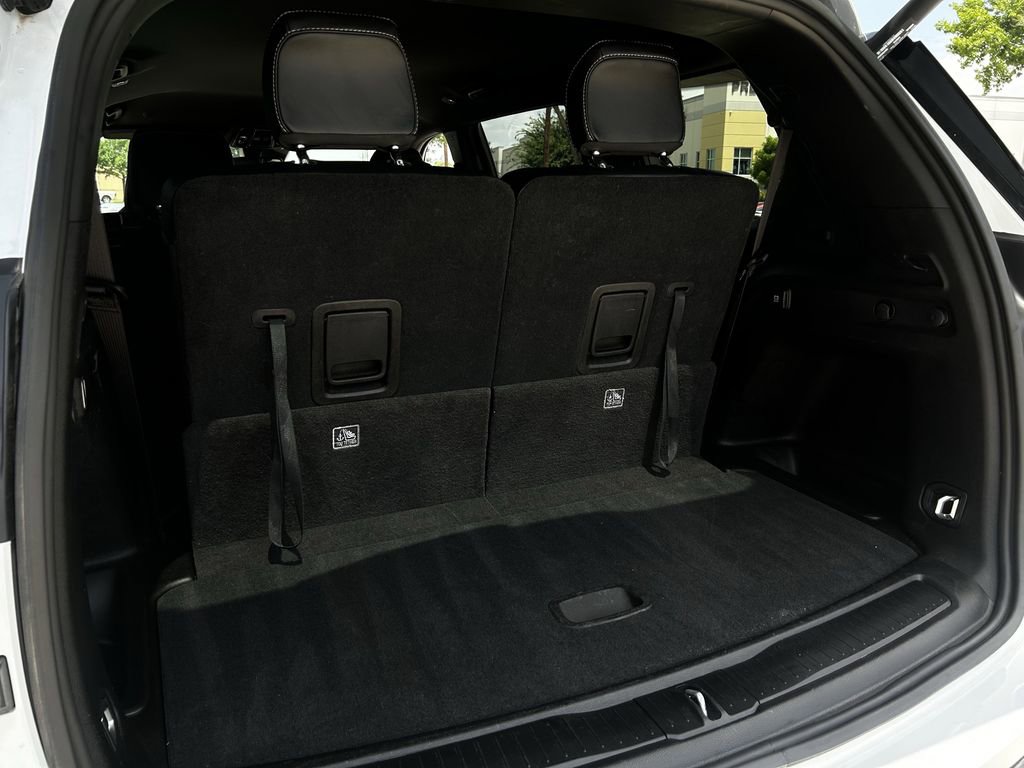 Used 2023 Jeep Grand Cherokee L Laredo RWD image 35