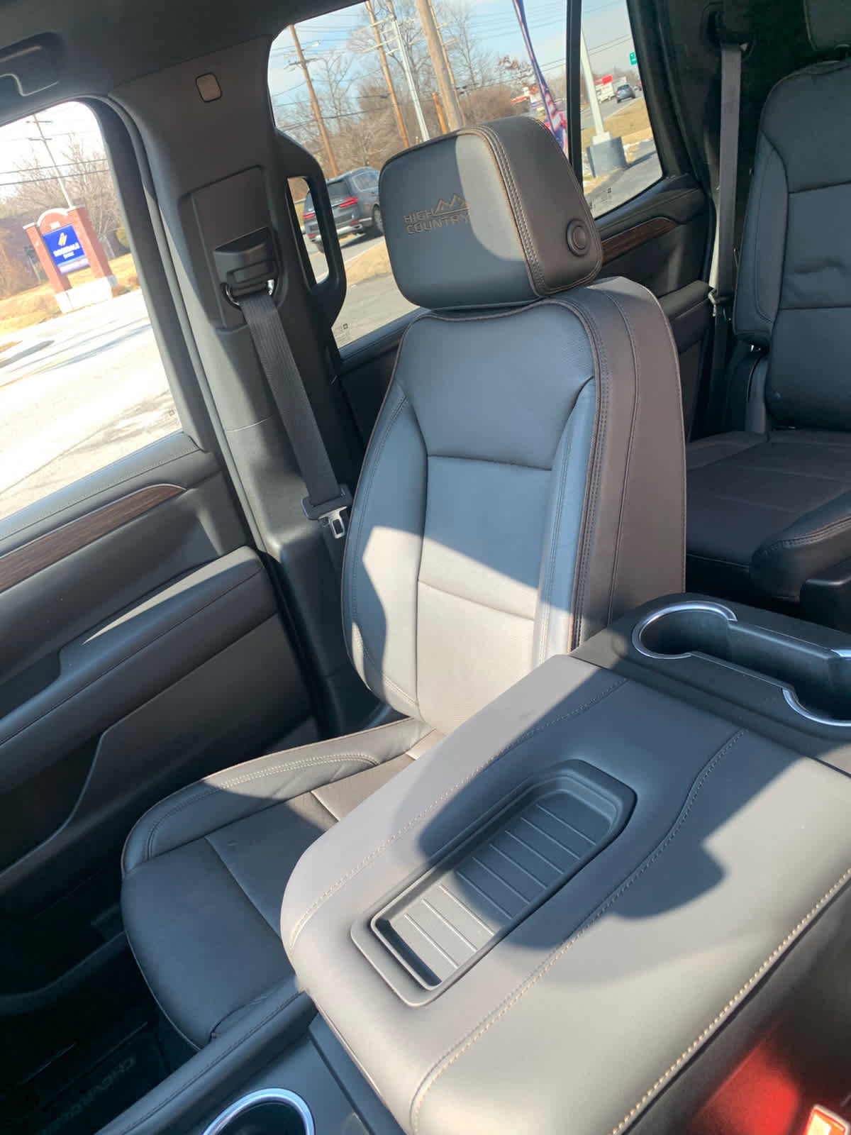 Used 2023 Chevrolet Tahoe High Country w/ Premium Package 2 image 21