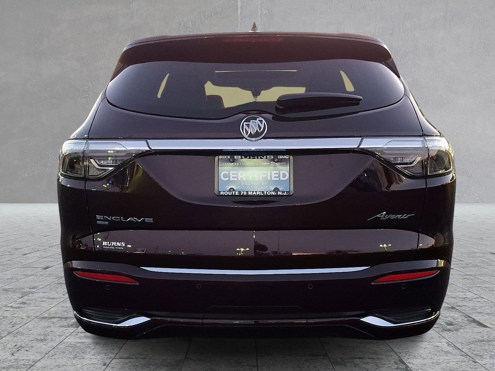 Certified 2024 Buick Enclave Avenir w/ Avenir Technology Package image 9