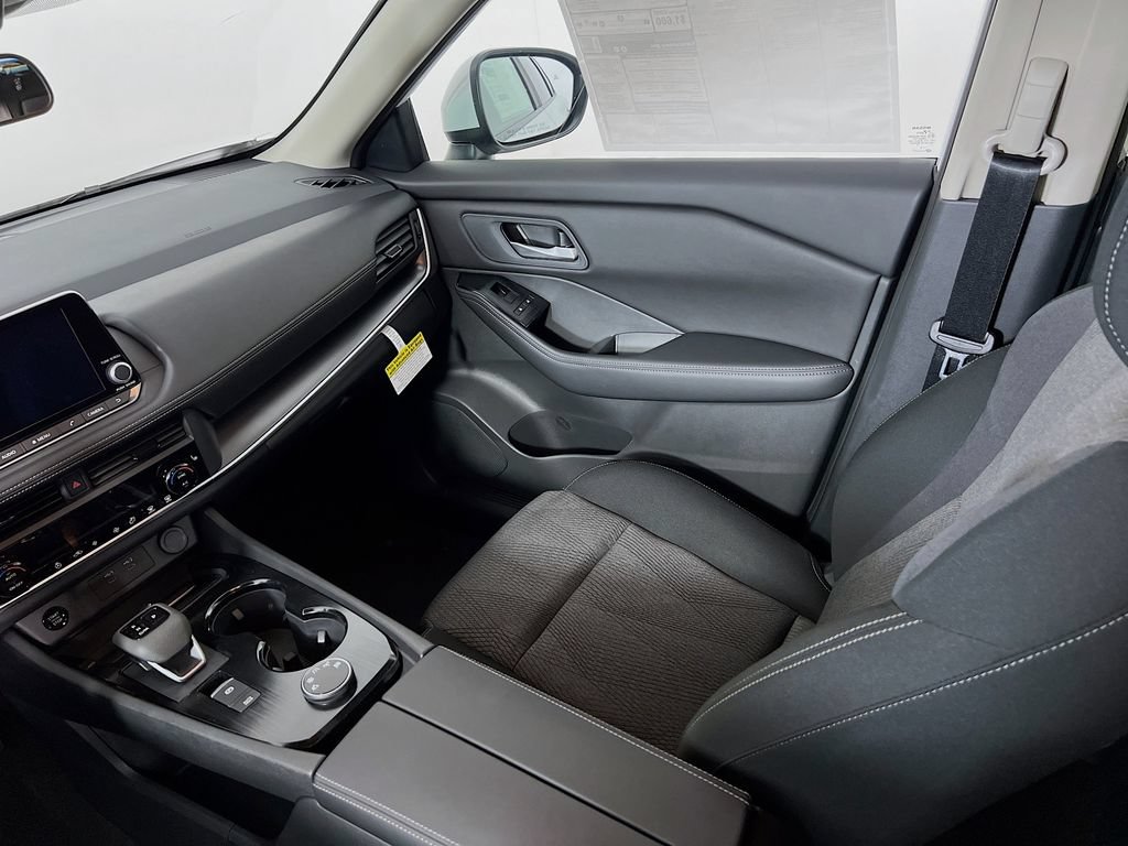 New 2026 Nissan Rogue SV AWD/4WD image 21