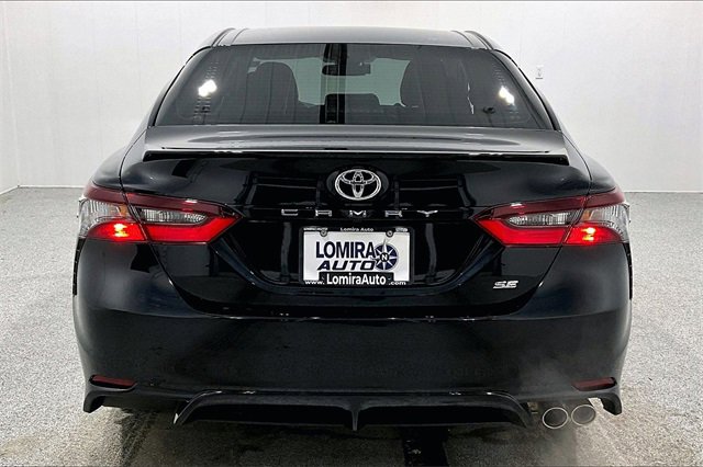 Used 2024 Toyota Camry SE image 6