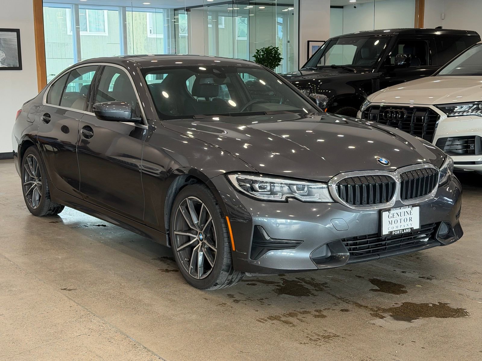 Used 2020 BMW 330i xDrive Sedan w/ Convenience Package image 3
