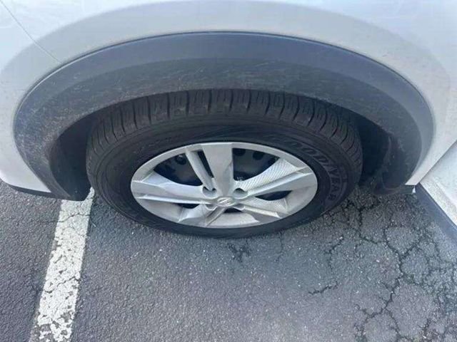 Used 2021 Nissan Kicks S image 19