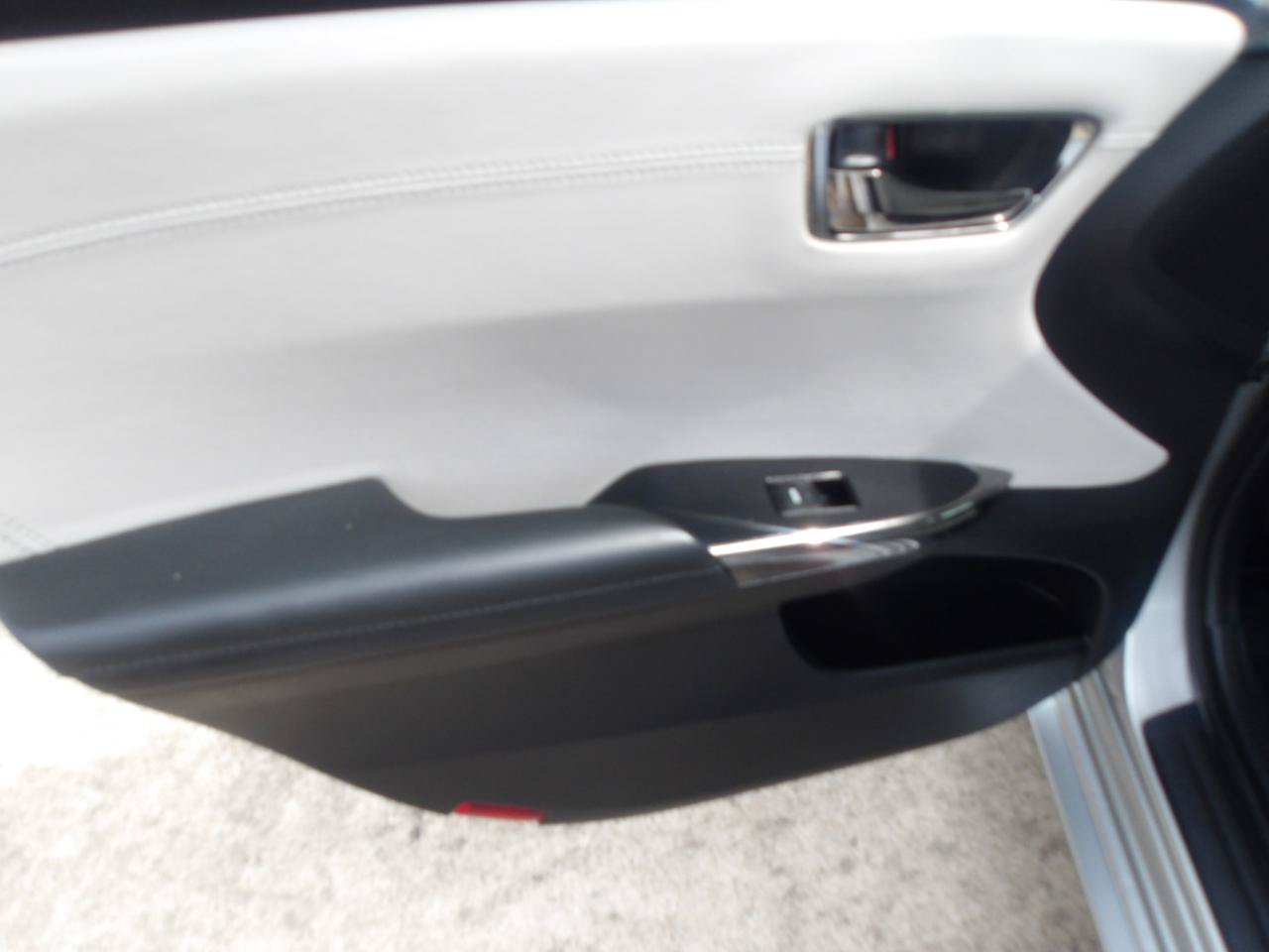 Used 2016 Toyota Avalon XLE FWD image 16