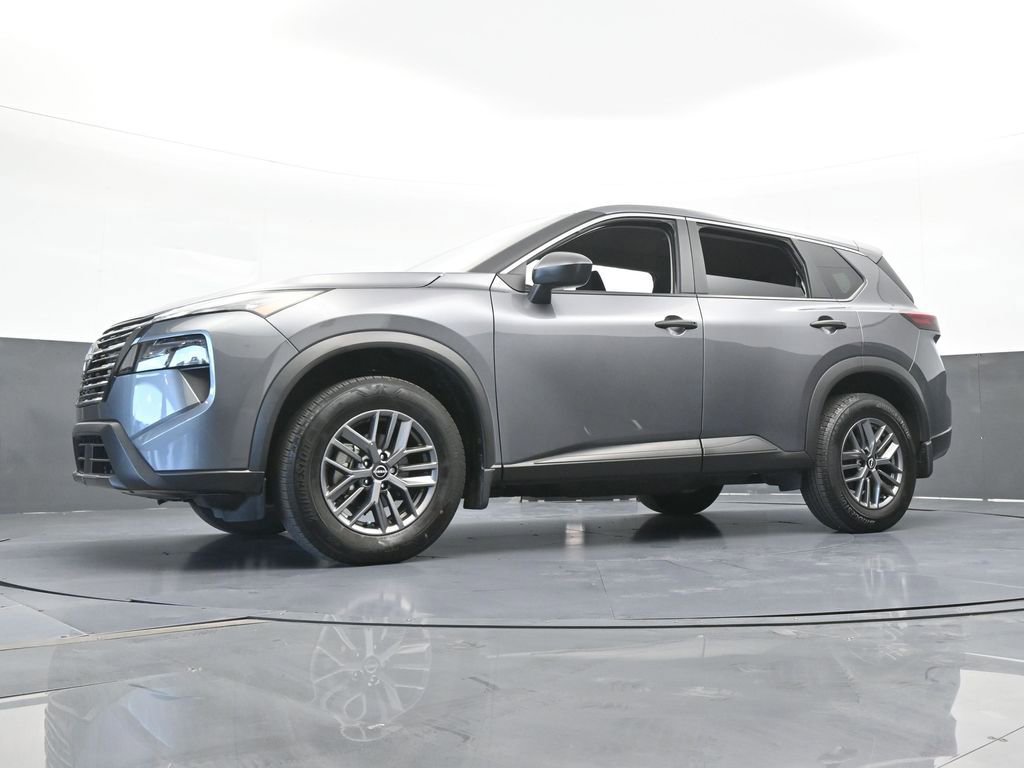 Used 2025 Nissan Rogue S FWD image 48