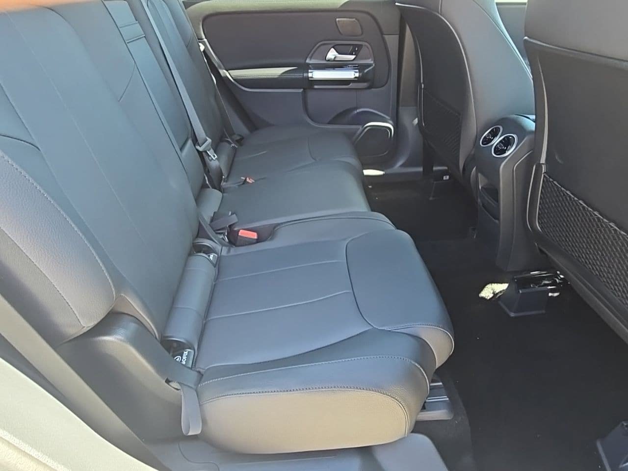 New 2026 Mercedes-Benz GLB 250 4MATIC image 13