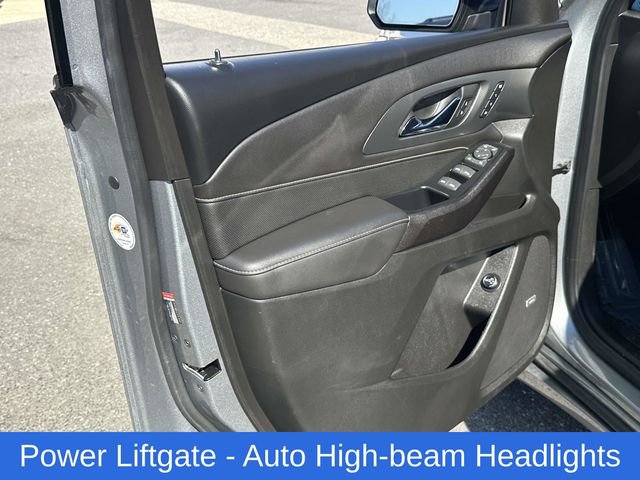Used 2023 Chevrolet Traverse Premier image 13