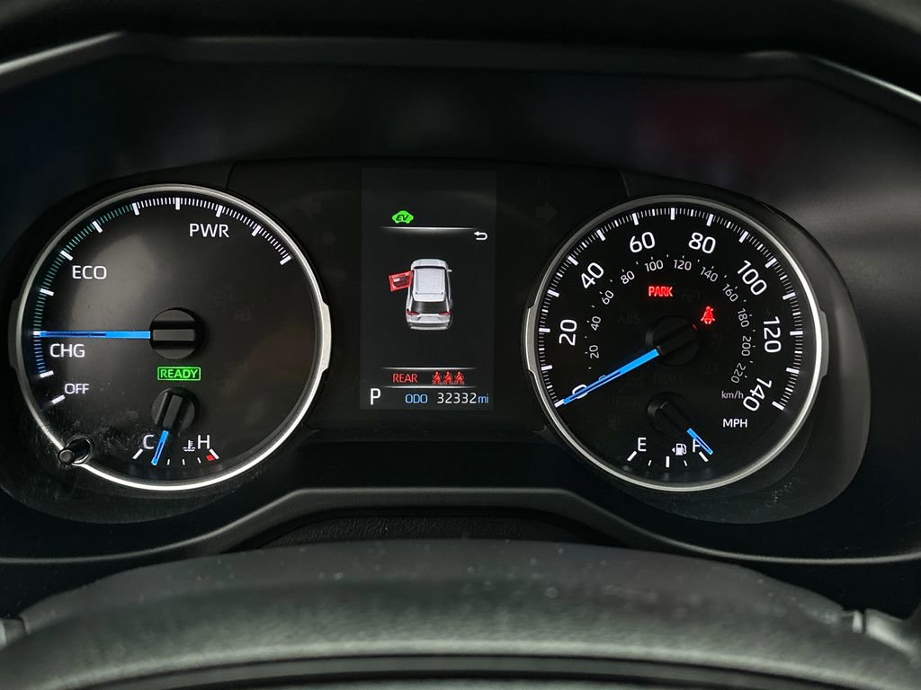 Used 2022 Toyota RAV4 LE image 20