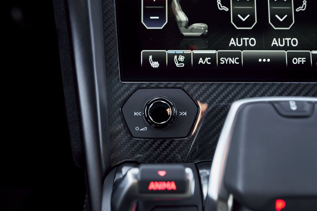 Used 2024 Lamborghini Urus Performante image 75