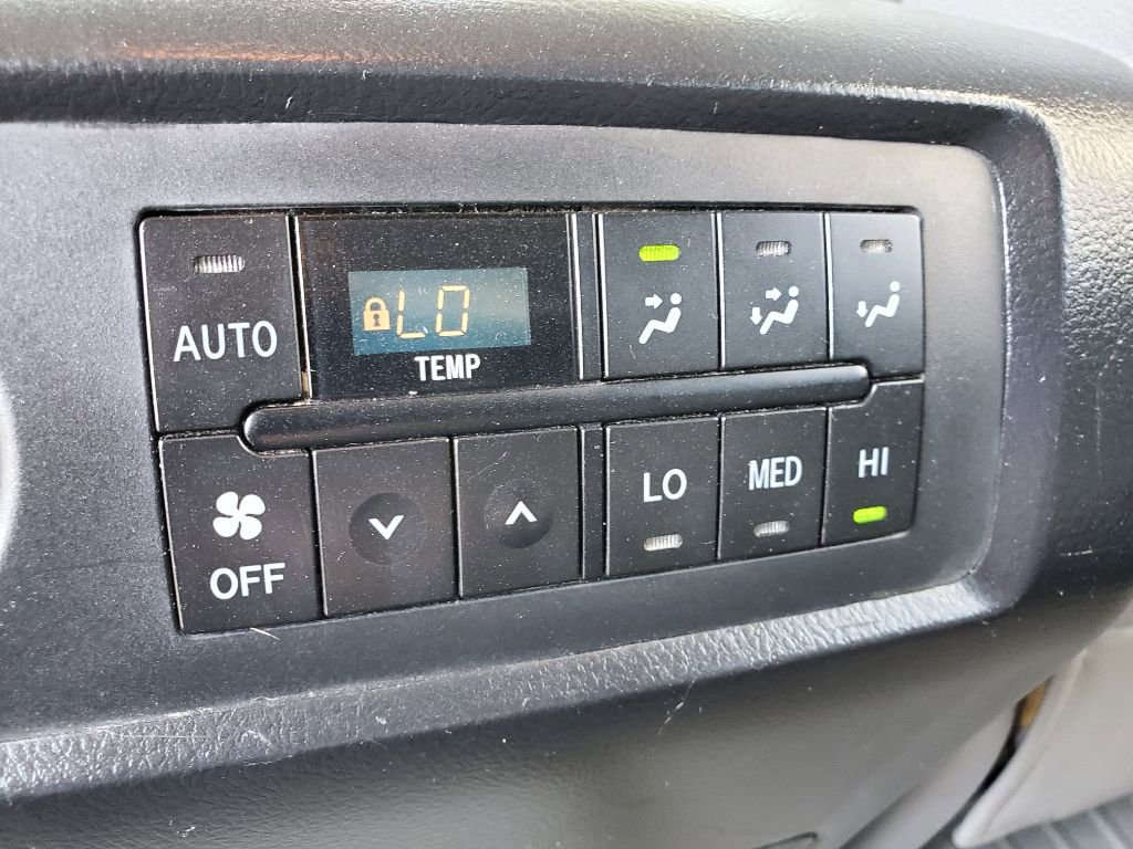 Used 2011 Toyota Sequoia SR5 w/ Premium Pkg RWD image 28