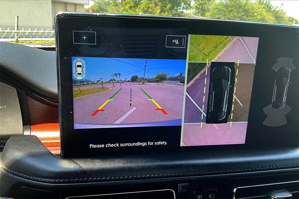 Used 2022 Lincoln Nautilus Reserve image 13