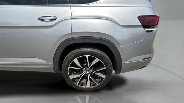 Used 2024 Volkswagen Atlas SEL Premium R-Line AWD/4WD image 33