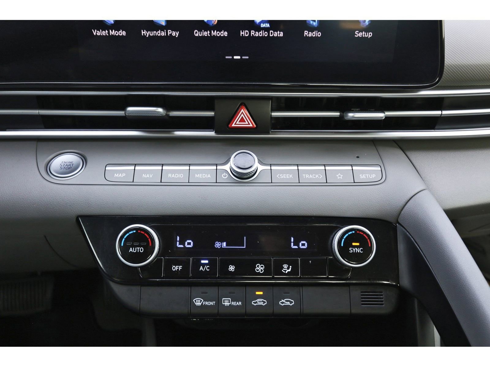 Certified 2024 Hyundai Elantra SEL FWD image 26